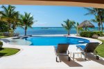 Beachfront Villa Bahia Nautica